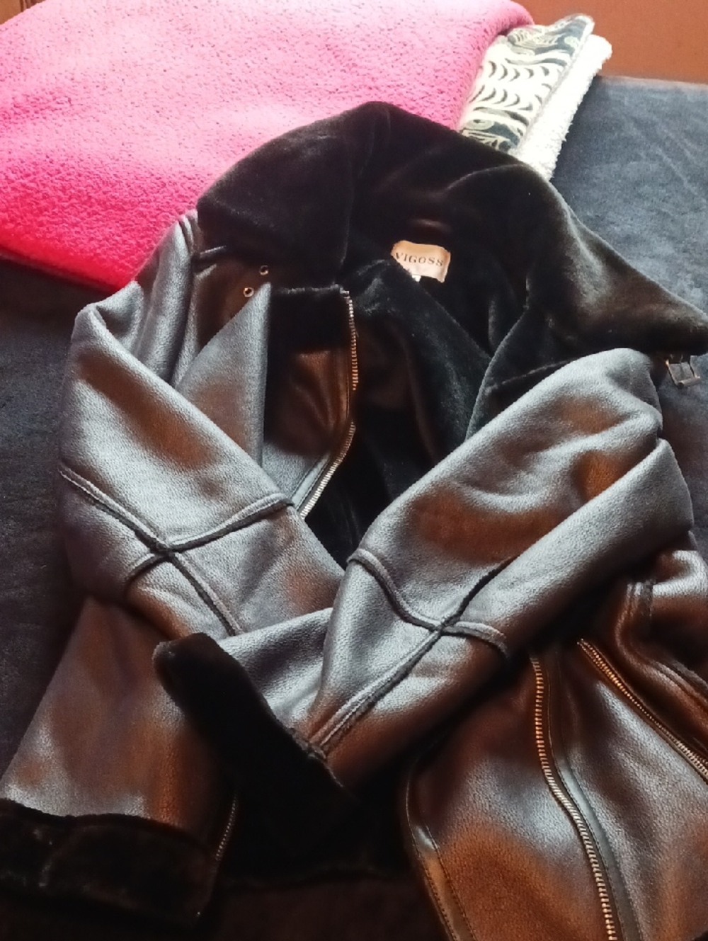 Vigoss Coat - Picture 10 of 10